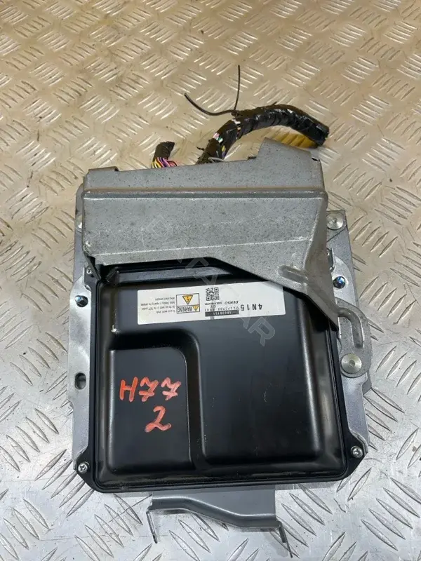 Блок управления двигателем 1860D154
