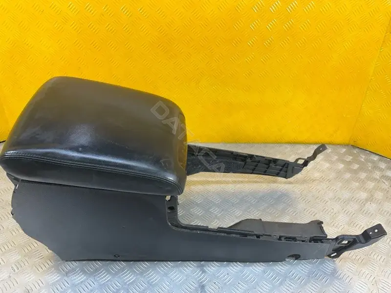 Подлокотник 5890160620C0