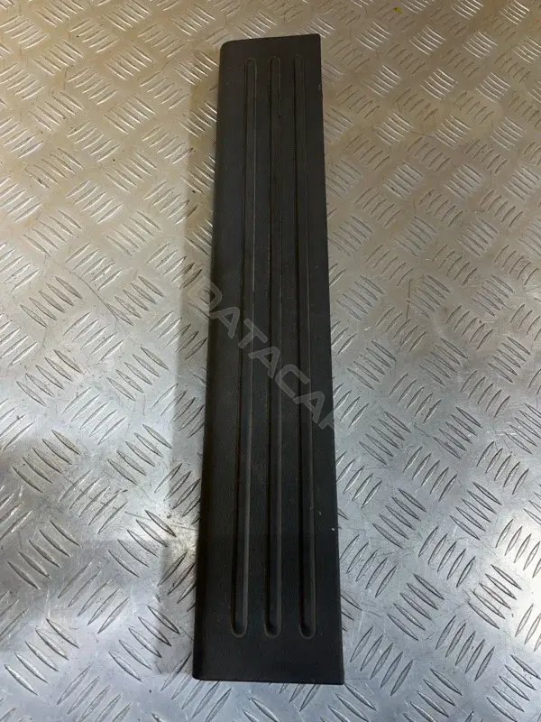Накладка на порог AB392113201AAW