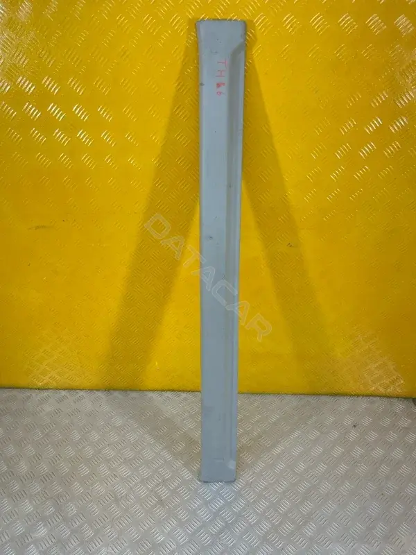 Пластик салона 642610K010