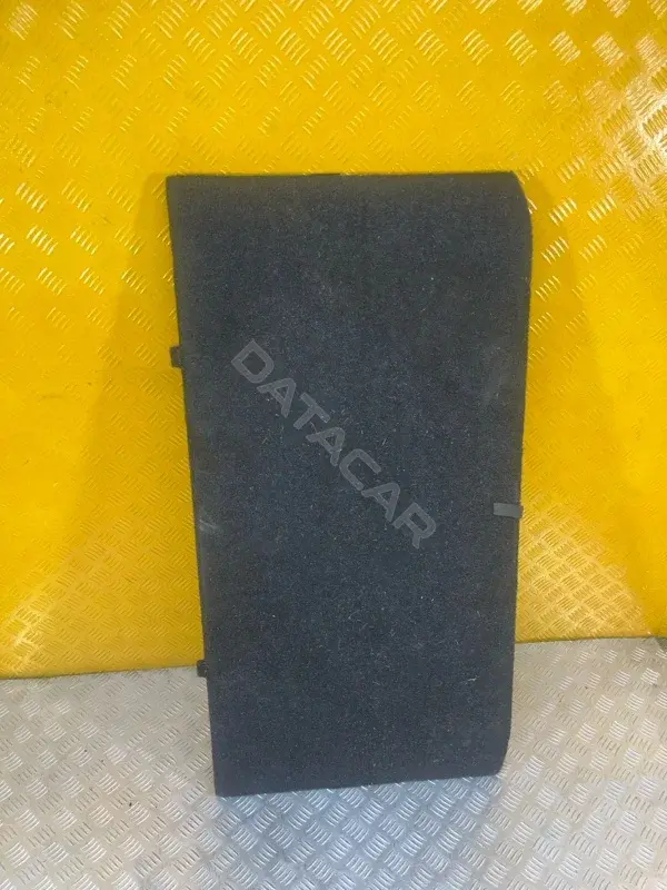 Полка багажника 5841042030