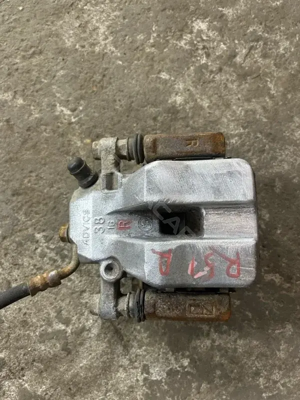Суппорт тормозной 44011EB30A