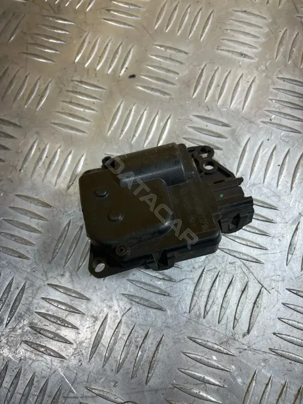 Мотор заслонки печки 4A6H195616GB