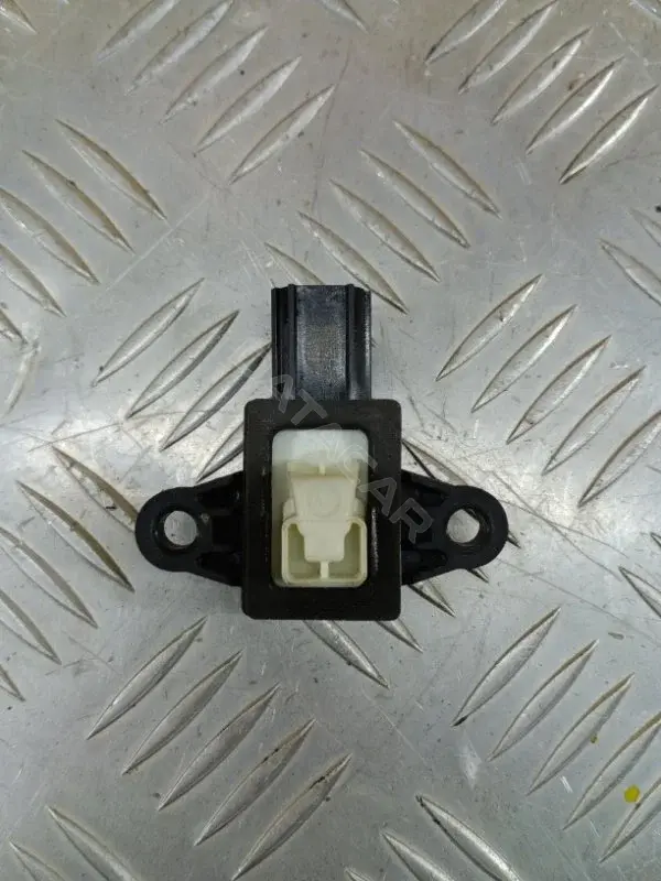 Датчик удара CK5214C676AA