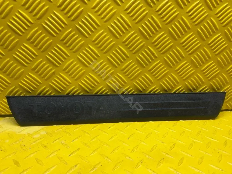 Накладка на порог 67911KK010