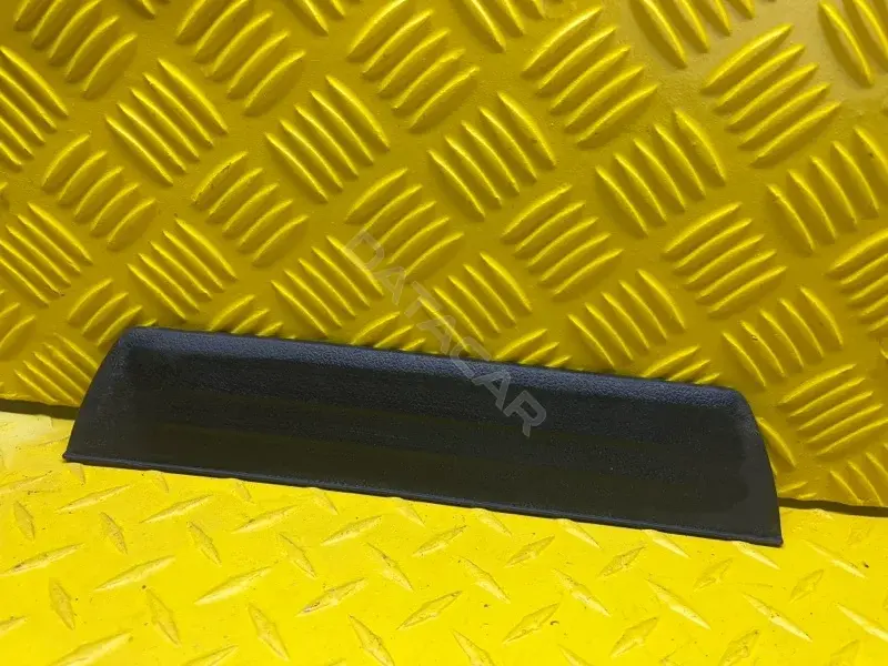 Накладка на порог 67916KK010