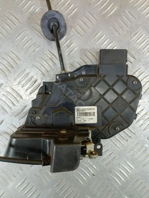Замок двери 6W8A21812AD