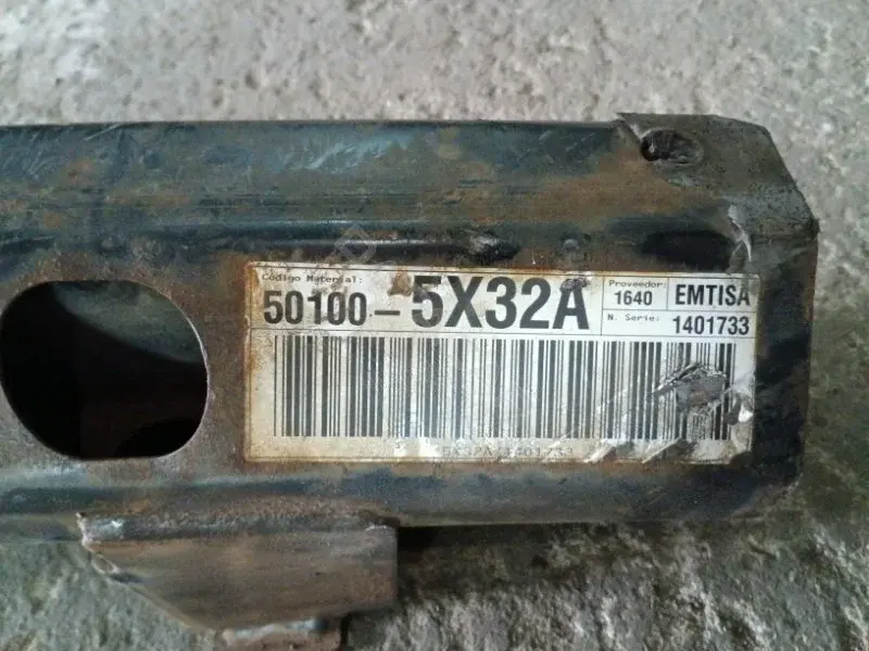 Усилитель бампера 501005X32A