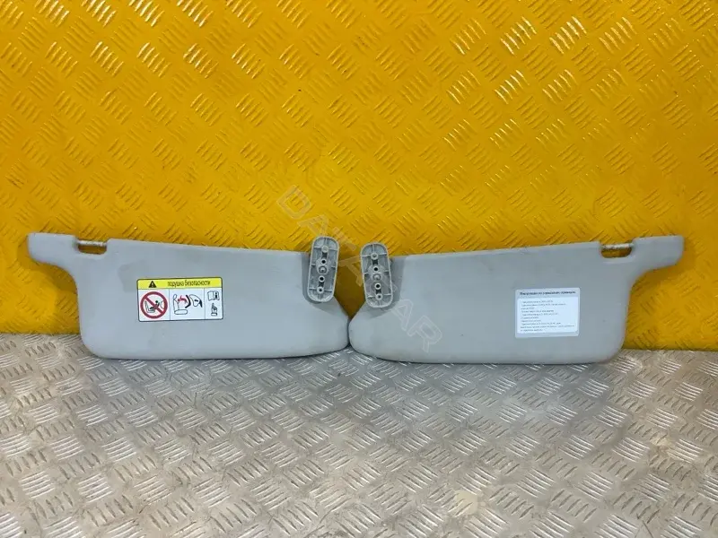 Козырек солнцезащитный 8204100XP2WXAD4