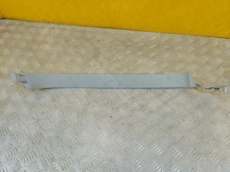 Обшивка крышки багажника 624300C020