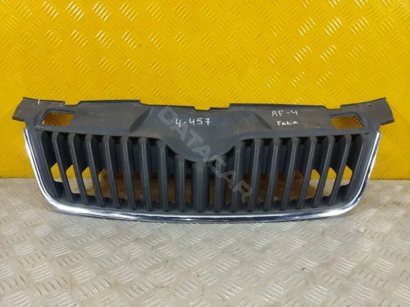 Решетка радиатора 5J0853668C
