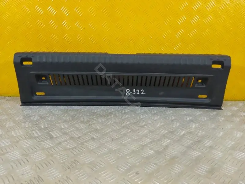 Накладка замка багажника 5N0863459