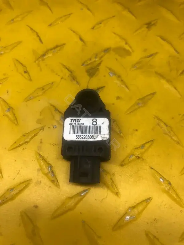 Датчик удара 891730K010