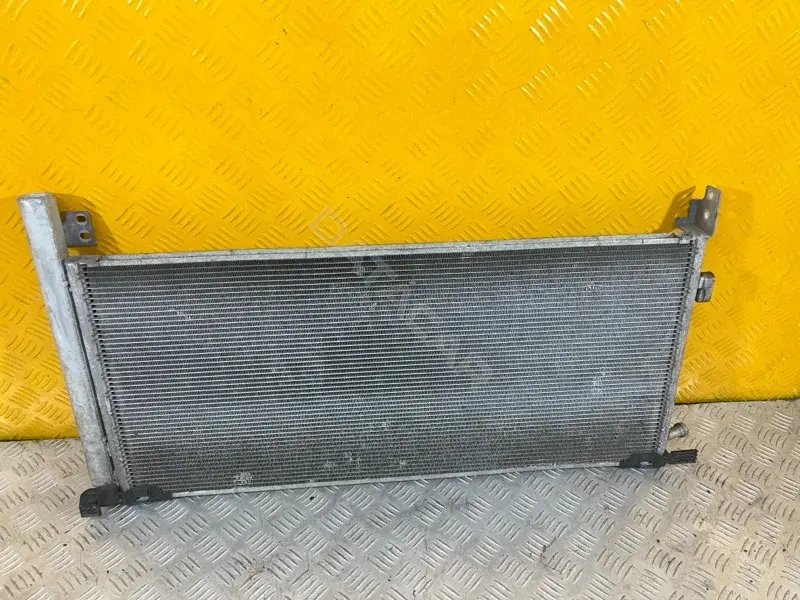 Радиатор кондиционера 884A042040