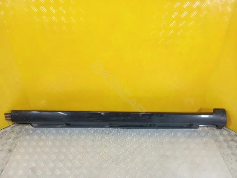 Накладка на порог 3AA853856