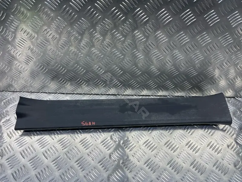 Накладка на порог 67914KK010