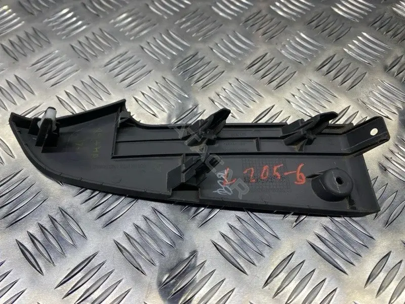 Пластик салона TSLA10071