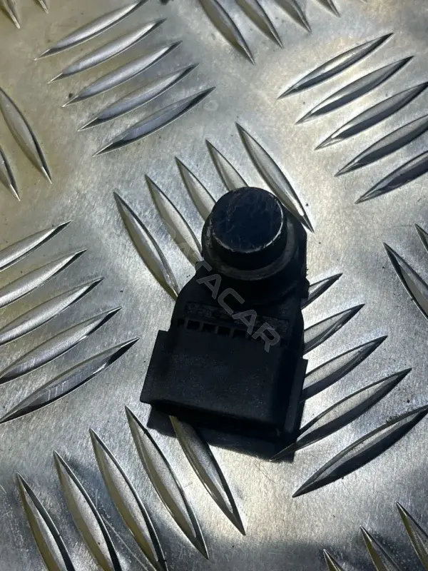 Датчик парктроника 4ML061ADB