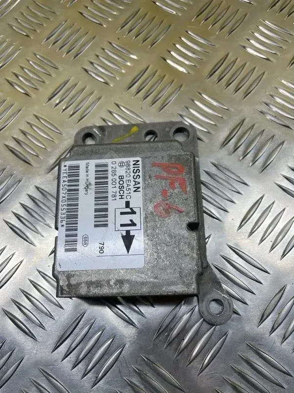 Блок управления подушками безопасности 98820EA51C