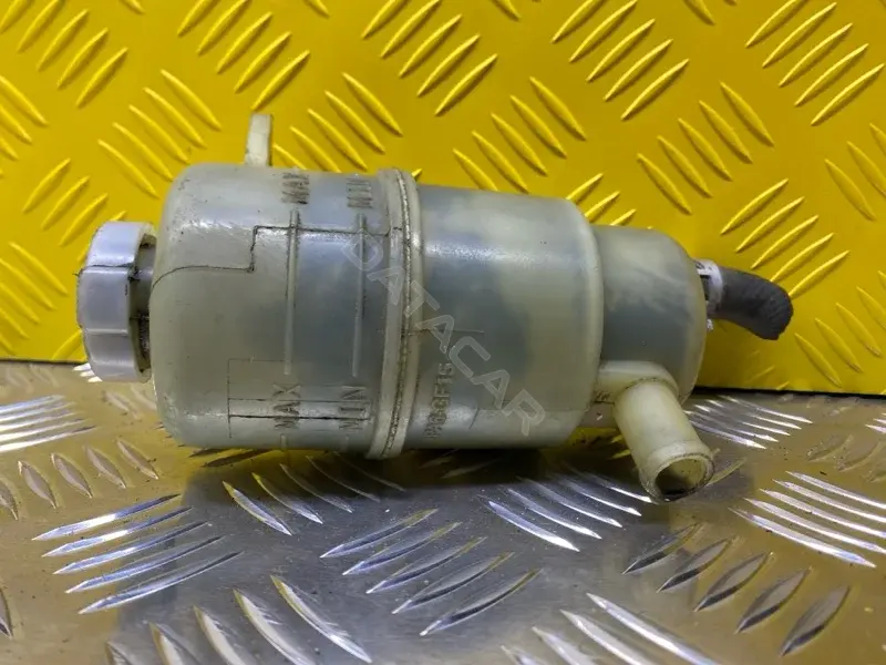 Бачок гидроусилителя MR995028