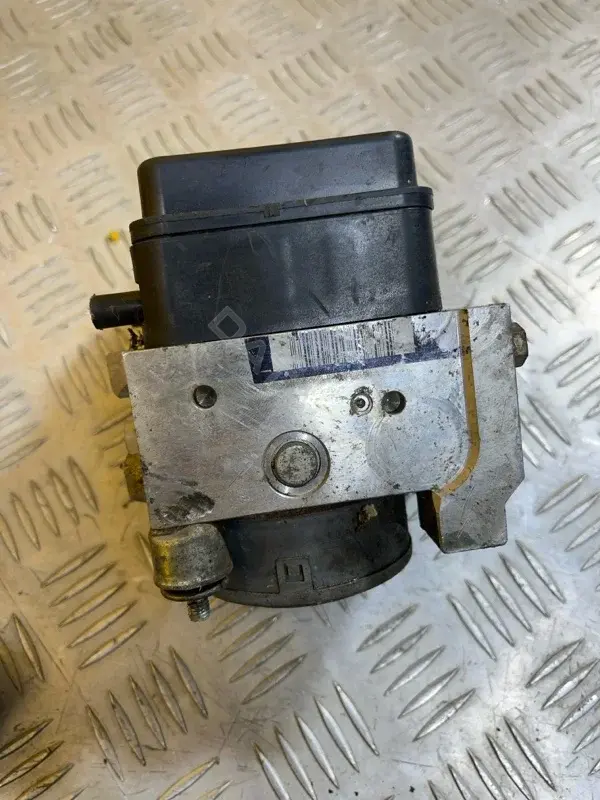 Блок управления АБС 4670A231