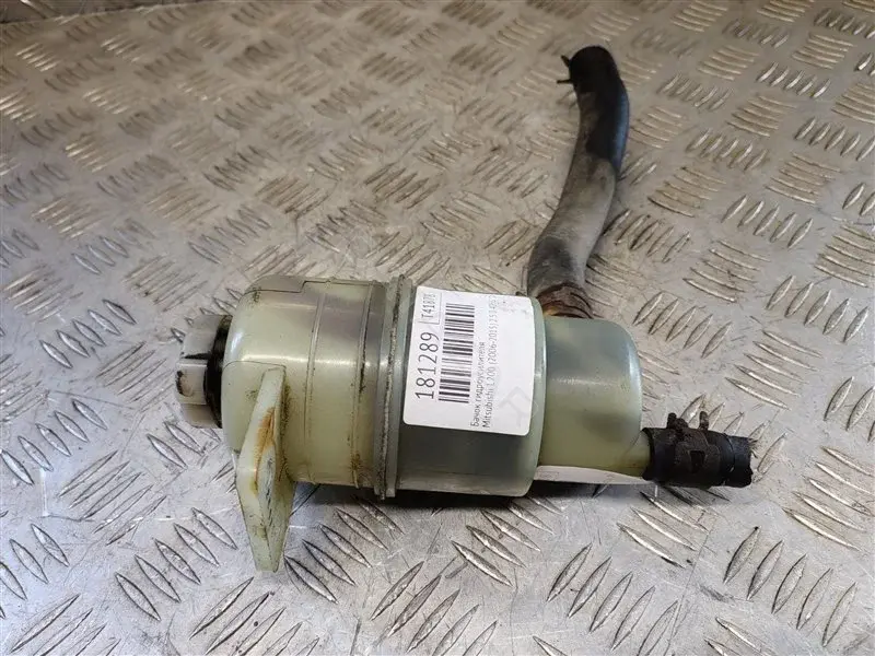 Бачок гидроусилителя MR995028