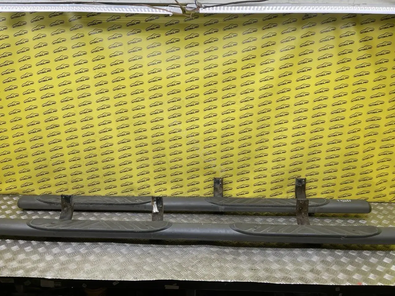Подножка 96101EB10A