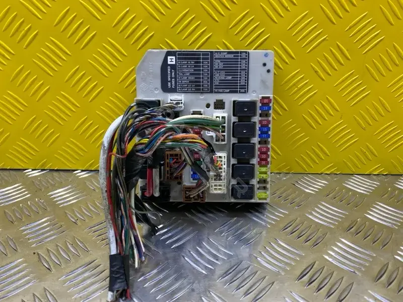 Блок предохранителей 284B7EB31C