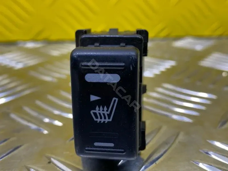 Кнопка подогрева сидений 25500AX600