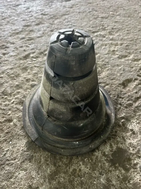 Отбойник амортизатора 4830260100