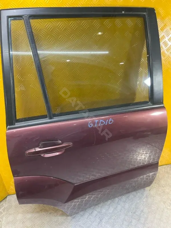 Стекло двери 6811360221