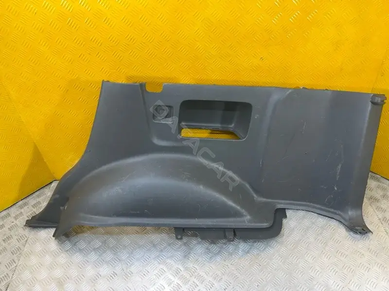 Обшивка багажника 625106A120