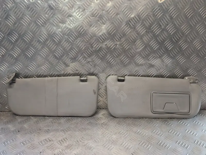 Козырек солнцезащитный MN123935HB