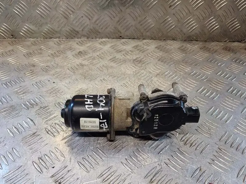 Мотор стеклоочистителя 8250A125