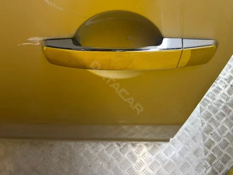 Ручка двери 80640EB100