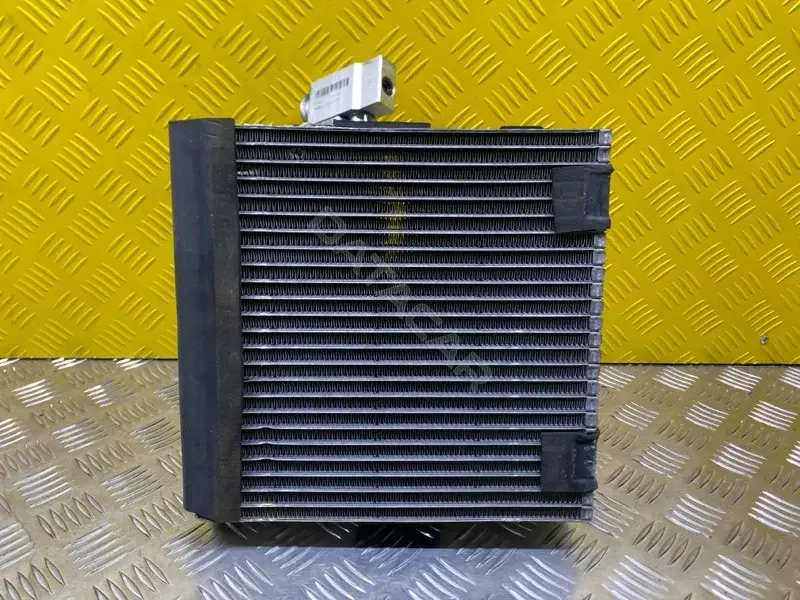 Испаритель кондиционера 27280EB31A