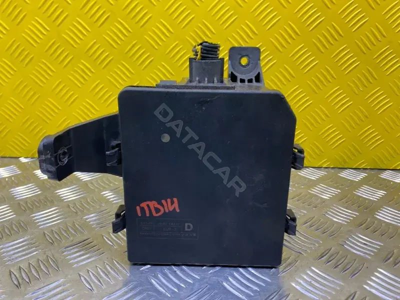 Блок предохранителей 284B8EB300