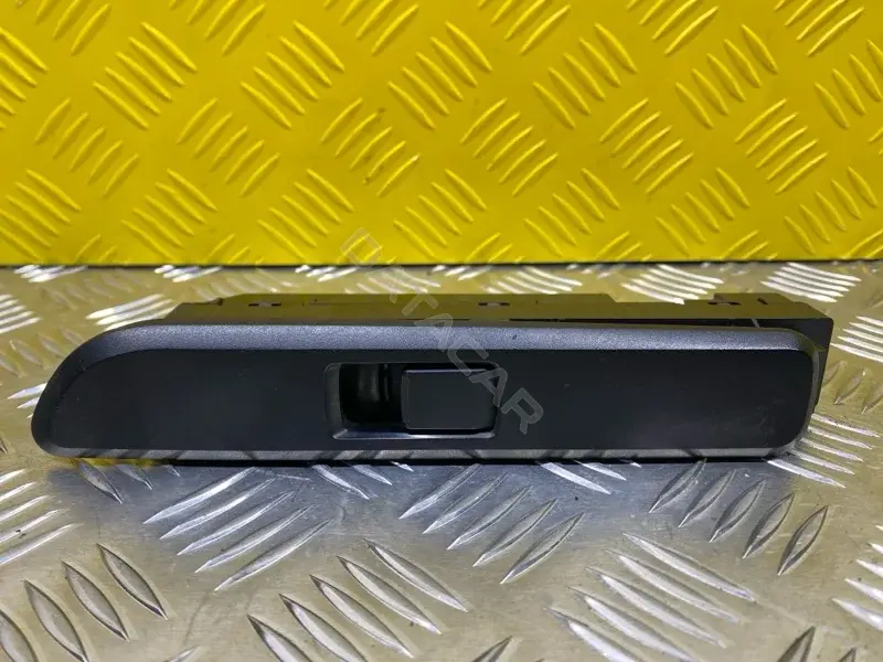 Кнопка стеклоподъемника MK645322