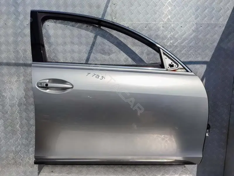 Дверь 6700130840