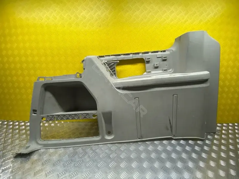 Обшивка багажника M1028F9320
