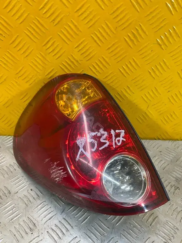 Задние фонари 8330A155