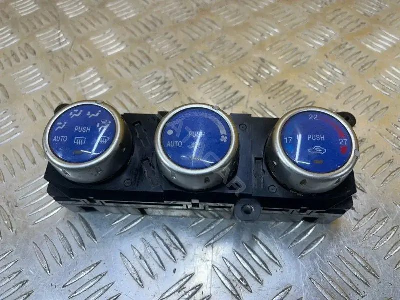 Блок управления климат-контролем MN123598