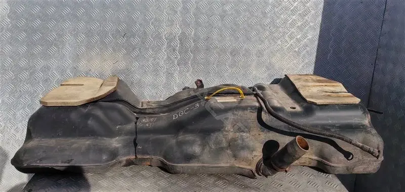 Топливный бак 5011939AA