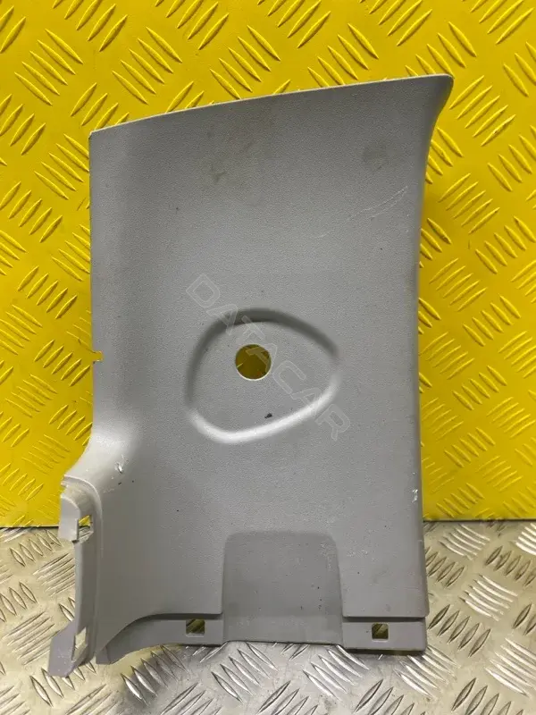 Обшивка стойки задней 625120K011