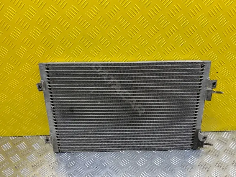 Радиатор кондиционера 05093598AA