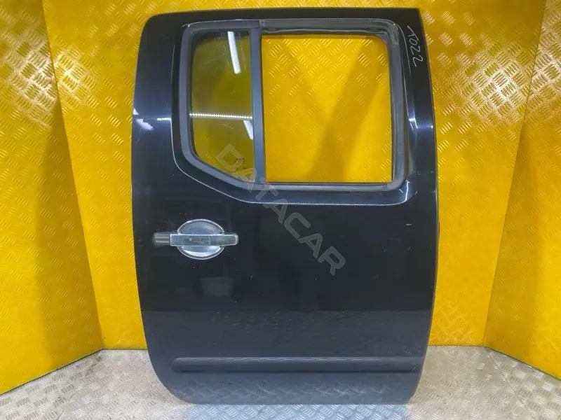 Стекло двери 82300EB320