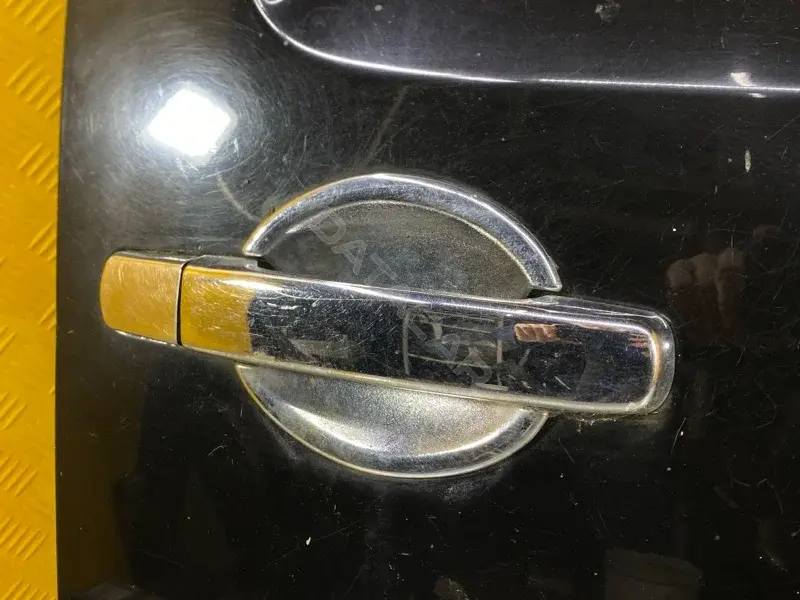 Ручка двери 80640EB100