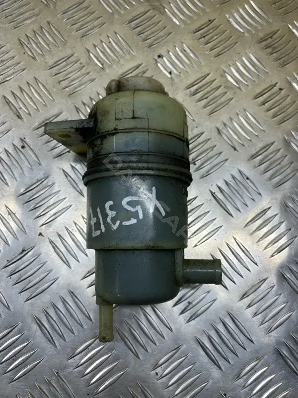 Бачок гидроусилителя MR995028