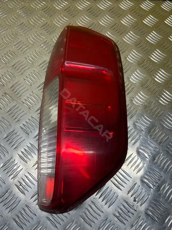 Задние фонари 26550EB38B