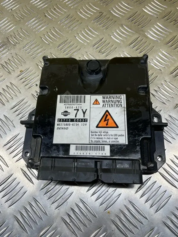 Блок управления двигателем 23710EC03C